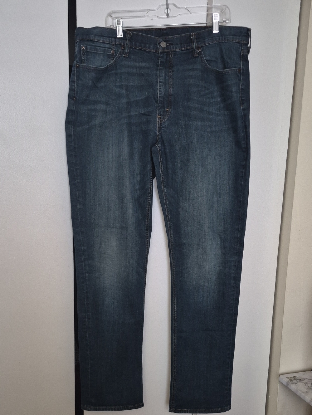 Levi's Men's Slim Straight Jeans in Dark Blue Wash